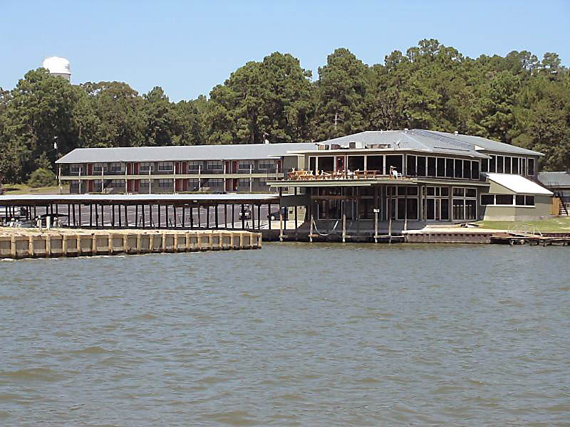 Motel on Lake Livingston